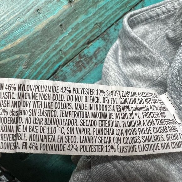 FOREVER 21 Active Ladder Cut Out Leggings Size Medium - Picture 10 of 10